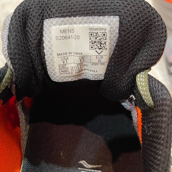 Sauconys never worn outside! Great shape! - Picture 4 of 6